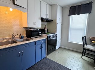1208 Chestnut Ave, Winona Lake, IN 46590