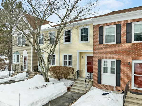 543 Fox Hollow Way, Manchester, NH 03104