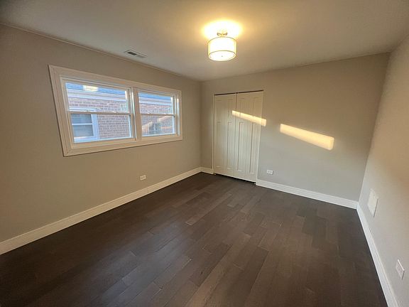4th image of 6115 N Sauganash Ave #2