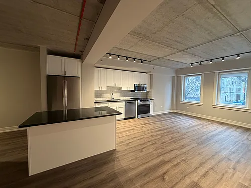 Floor plan 952-202