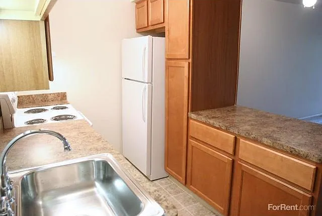 2908 Treeside St NW #B — Photo 7