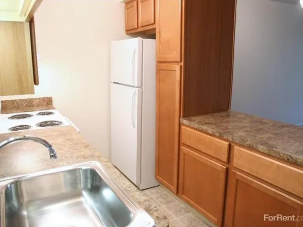2908 Treeside St NW APT B, Canton, OH 44709
