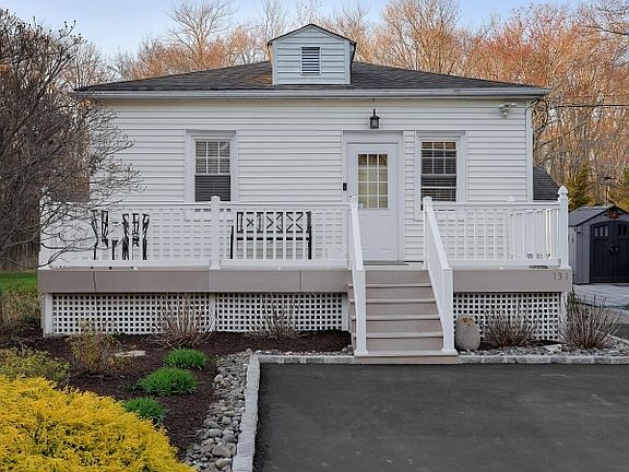 3rd image of 131 Charles Rd