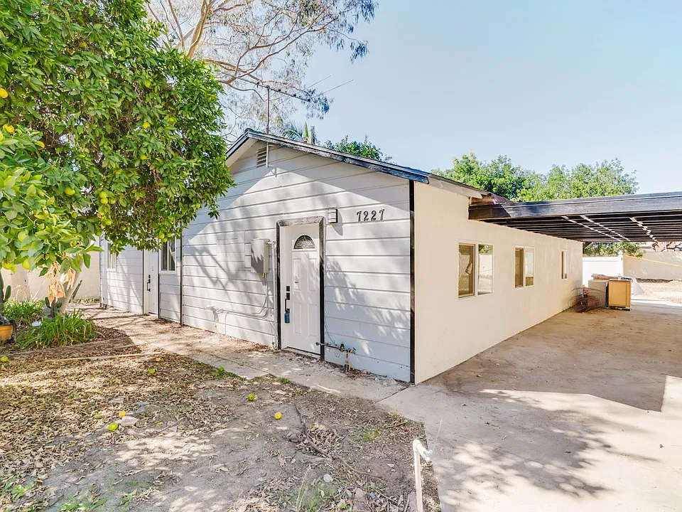 7227 Forbes Ave