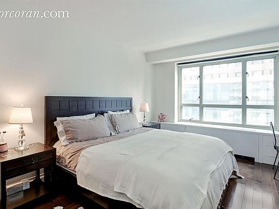 4th image of 200 E 66th St APT E703