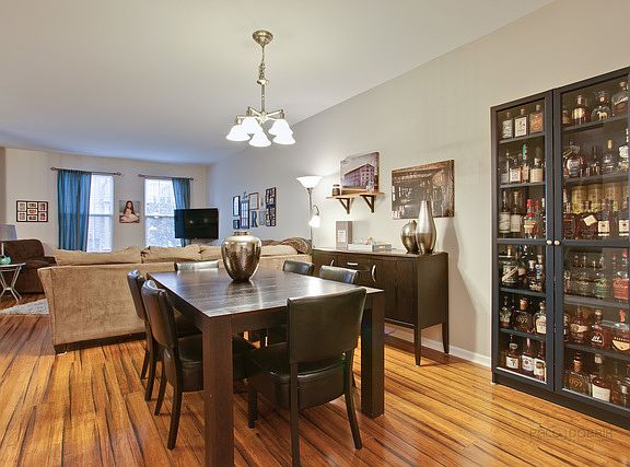 4th image of 1828 Crenshaw Cir