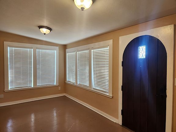 4th image of 412 Guadalupe St