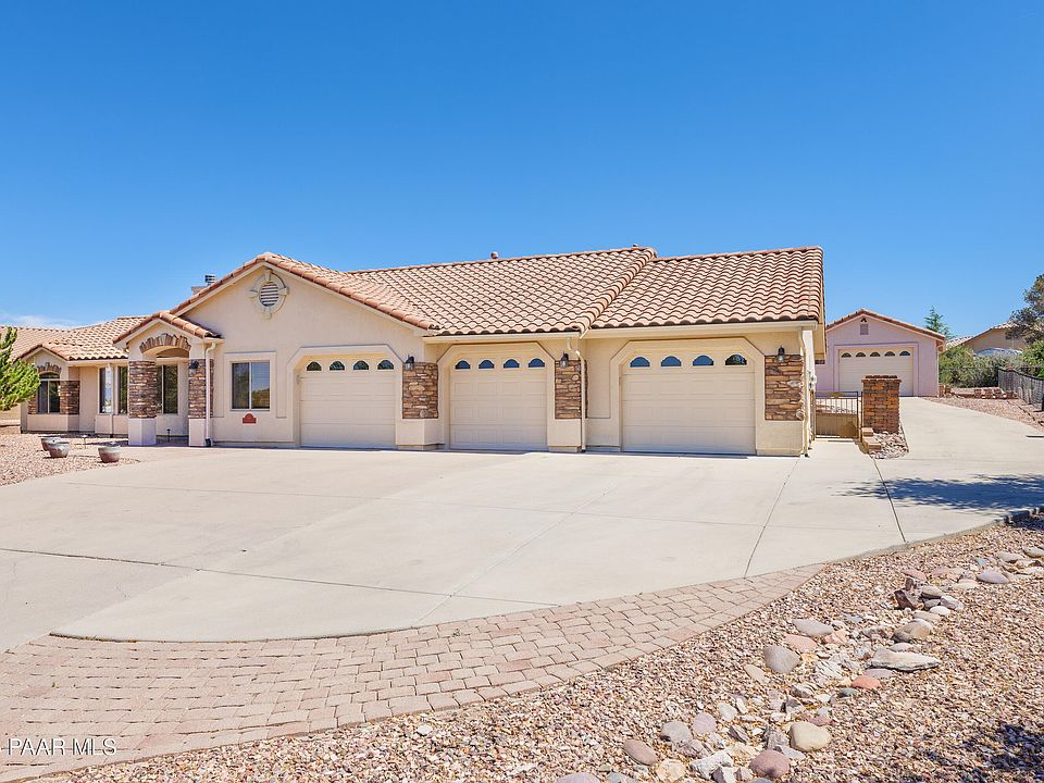 1st image of 999 Pinon Oak Dr