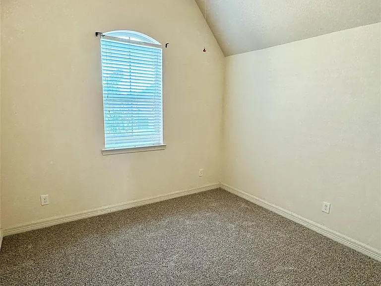 23610 Esperia St — Photo 27