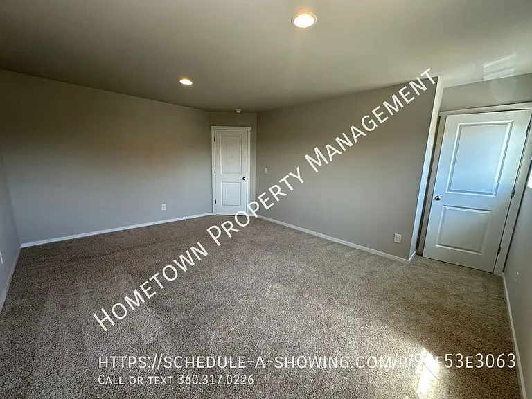 6918 Oleander Ave NE — Photo 18