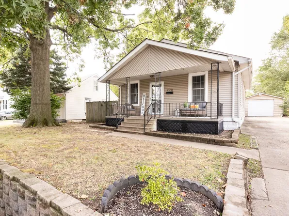 770 Rice St, Wood River, IL 62095