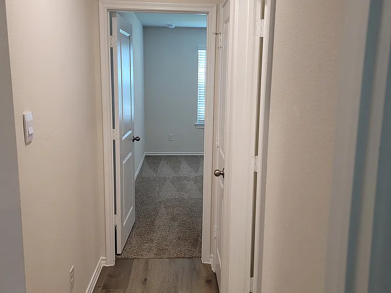 1216 Riverbrook Ln — Photo 7
