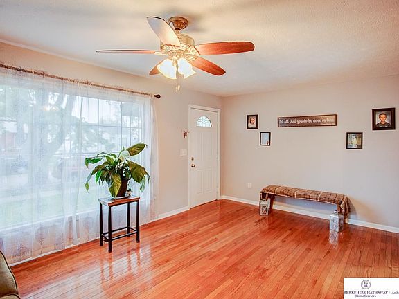 5th image of 3129 Avenue F