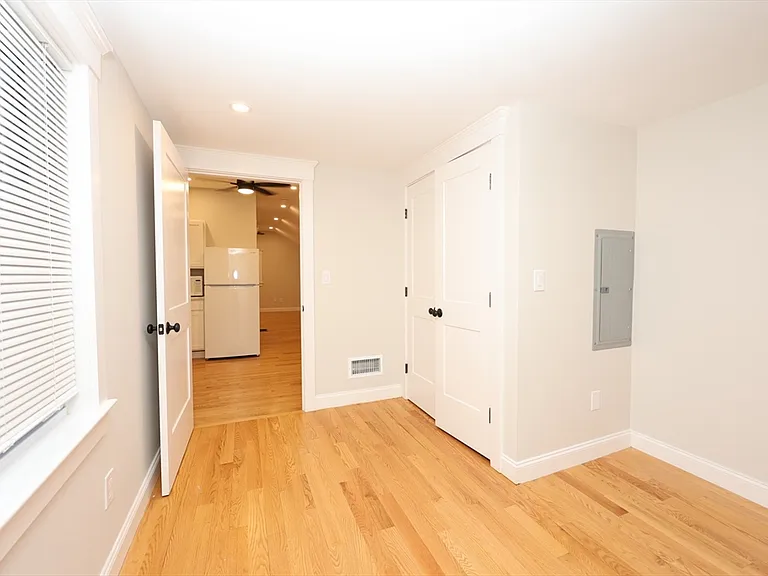 85 Oak St #85 — Photo 20