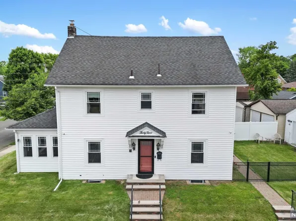 39 Rosedale Ave, Elmwood Park, NJ 07407