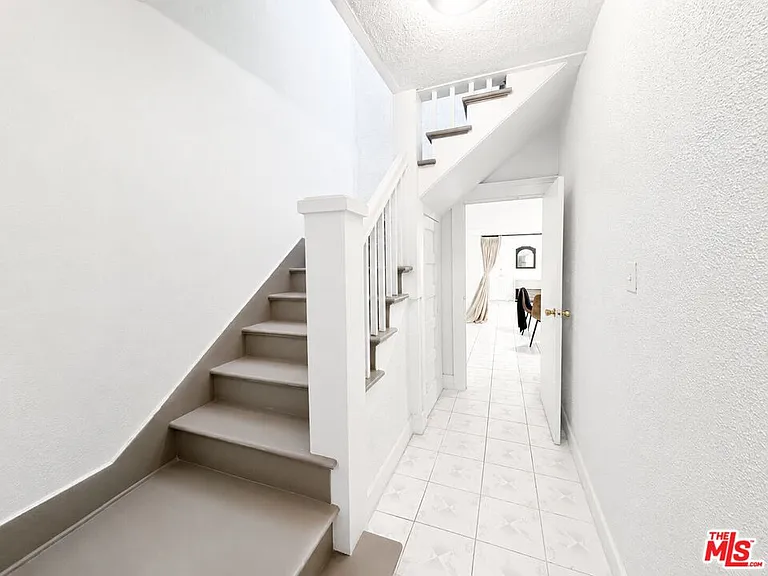 1186 W 37th Dr — Photo 11