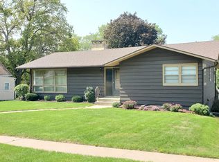 729 N 5th St, Tecumseh, NE 68450