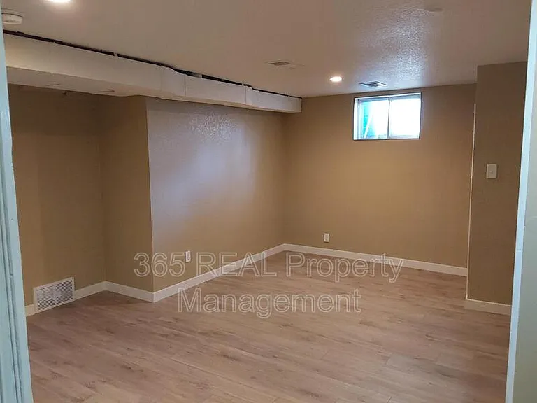1417 12th Ave — Photo 18