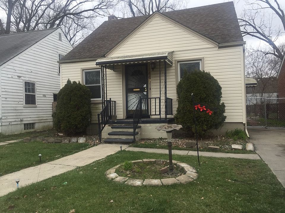 2nd image of 19447 Rutherford St