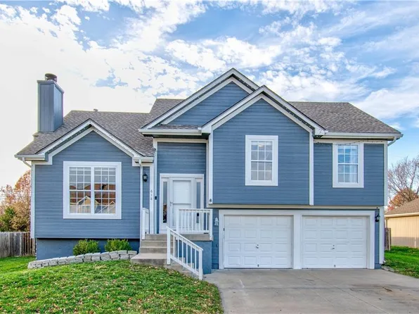 618 N Walnut Ln, Lone Jack, MO 64070