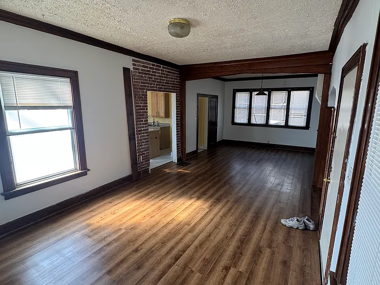 58 Caledonia St NE — Photo 7