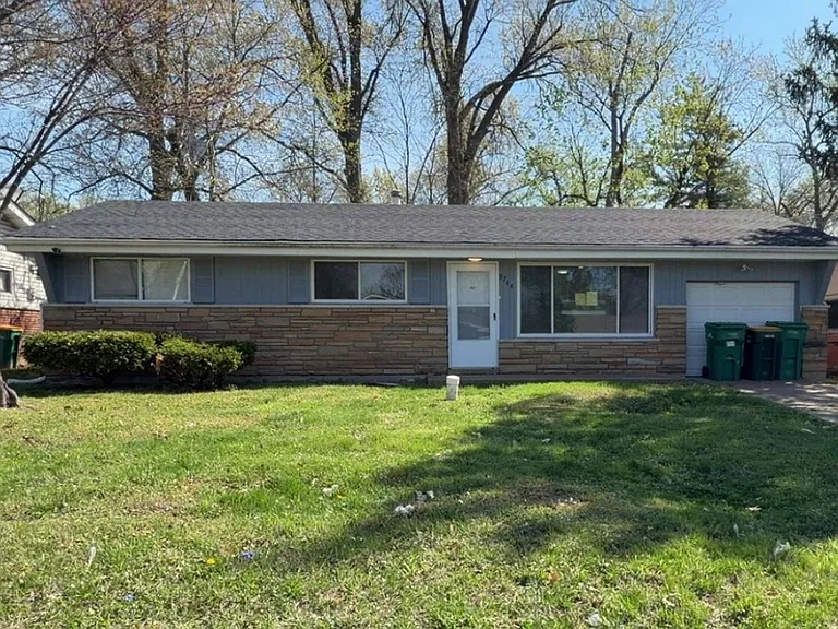 9744 Lanier Dr — Photo 1