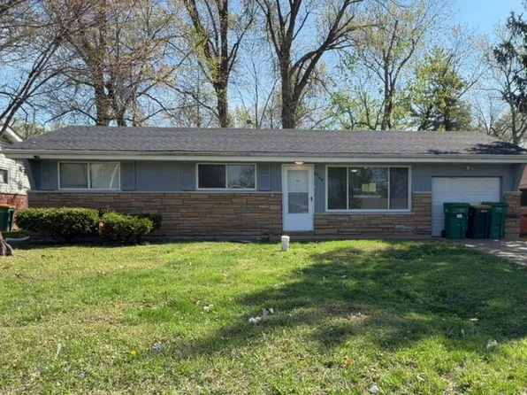 9744 Lanier Dr, Saint Louis, MO 63136