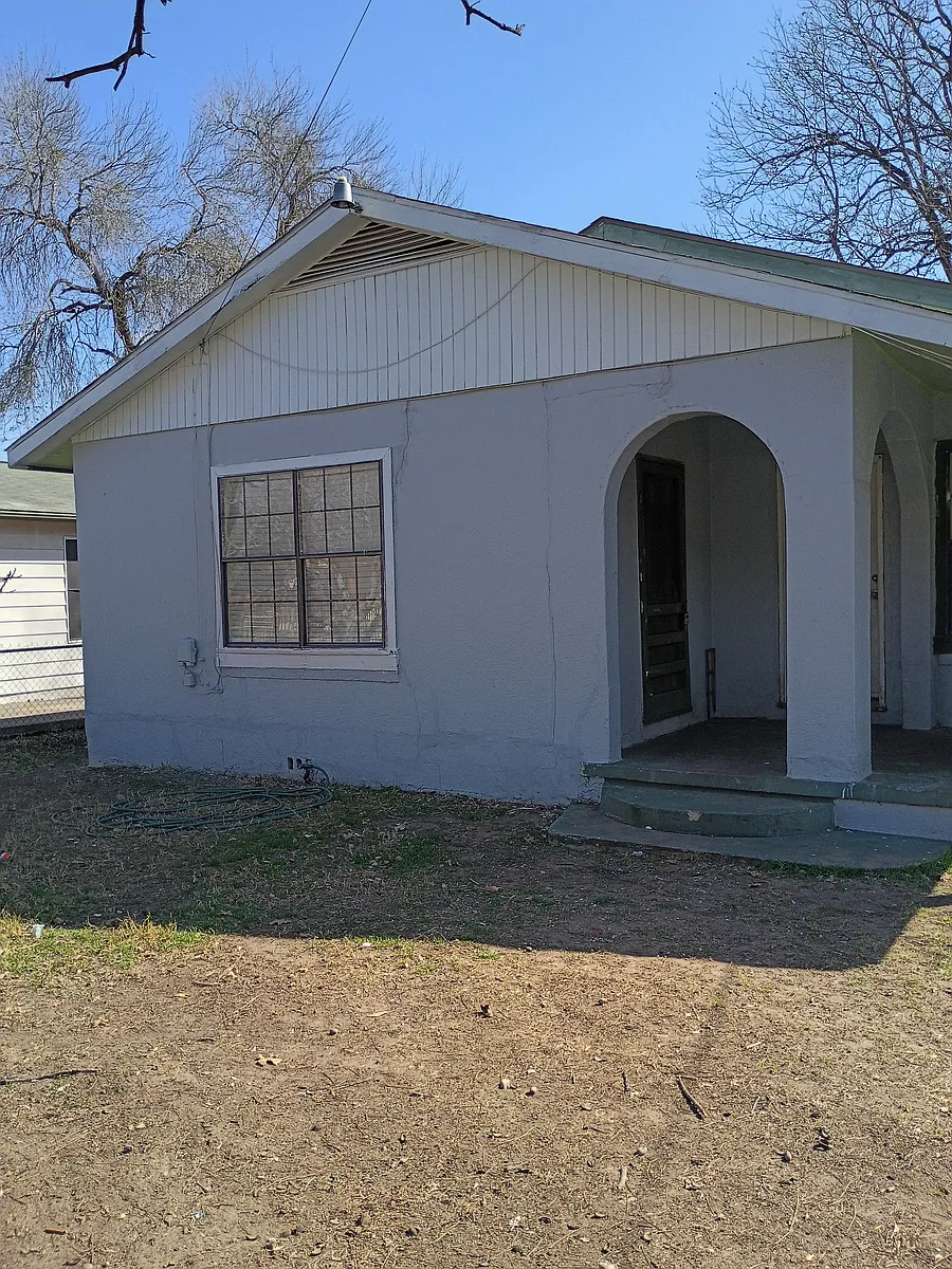 Building Photo - 616 Sims Ave