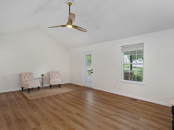 5th image of 500 Johnson Avenue