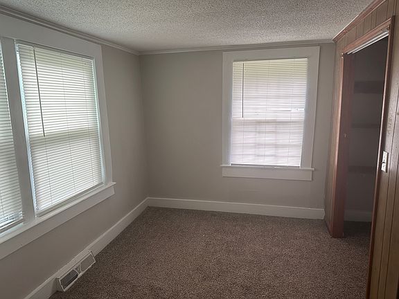 5th image of 435 W Queen St