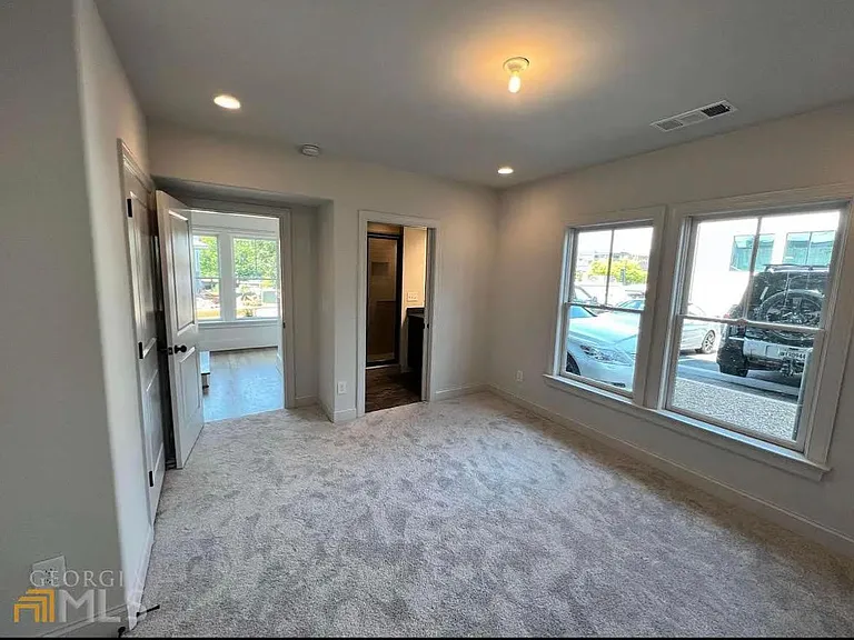 674 Exchange St SE — Photo 10
