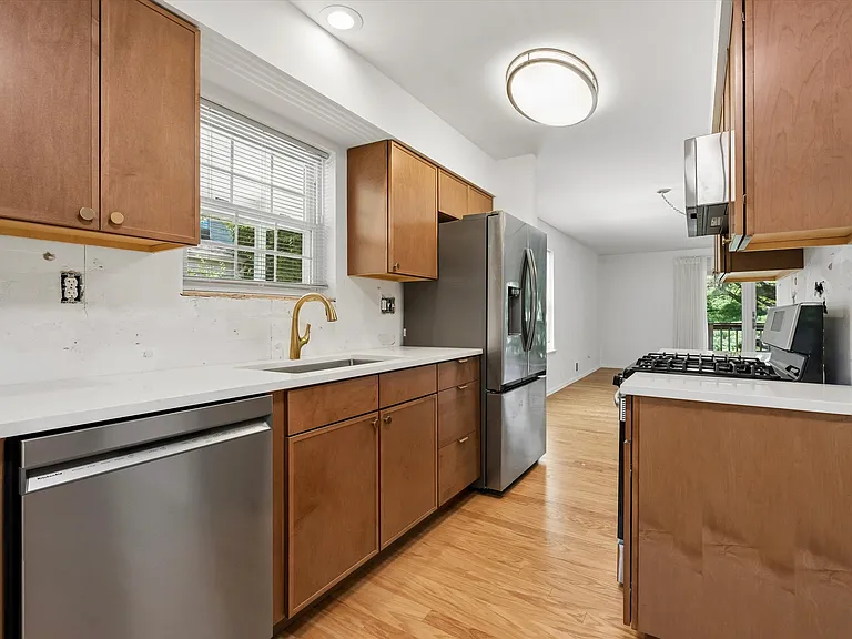 266 Leedom Way — Photo 3