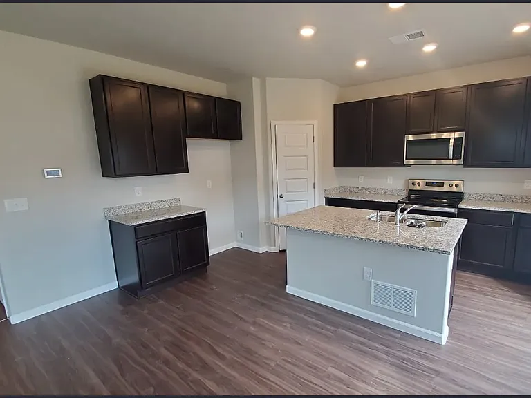 27286 E Bayaud Ave — Photo 3