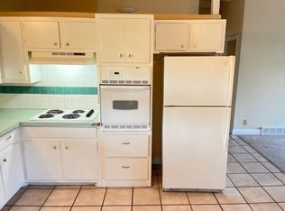 1018 S Paige St, Wichita, KS 67207