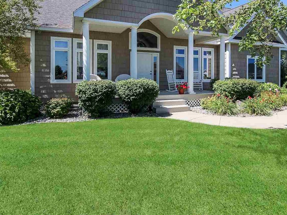 1st image of 2685 W Crown Dr