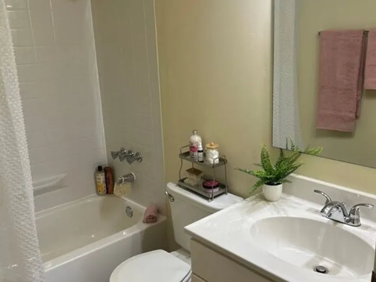 Autumn Creek Apartment Homes — Photo 23