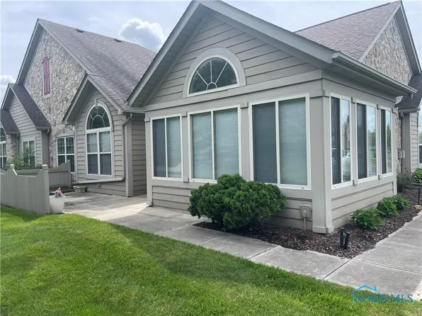 9847 Connor Lake Cir #7-A, Perrysburg, OH 43551