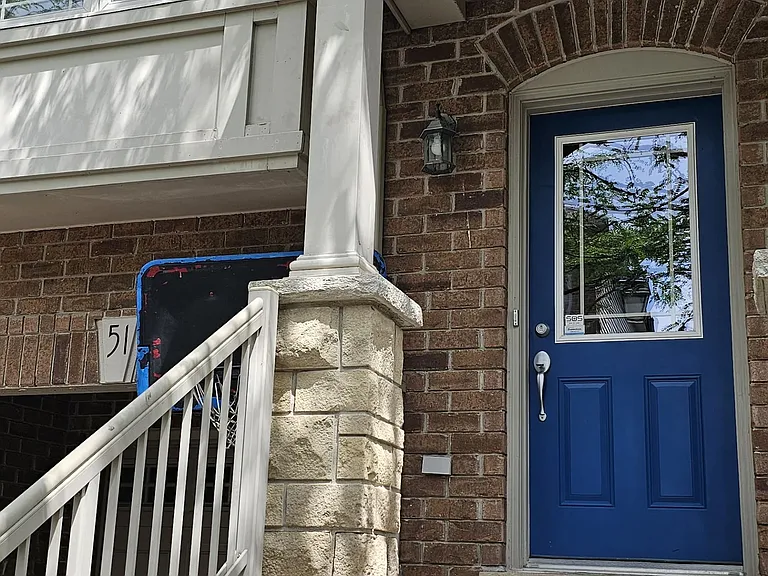 25 Viking Dr #51 — Photo 2