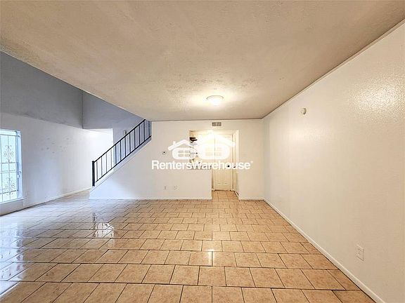3rd image of 1441 Lotus Dr