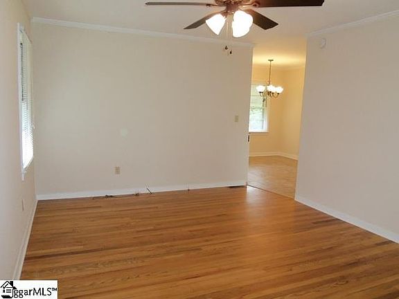 4th image of 14 Sequoia Dr
