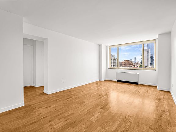 4th image of 420 W 42nd St APT 21h