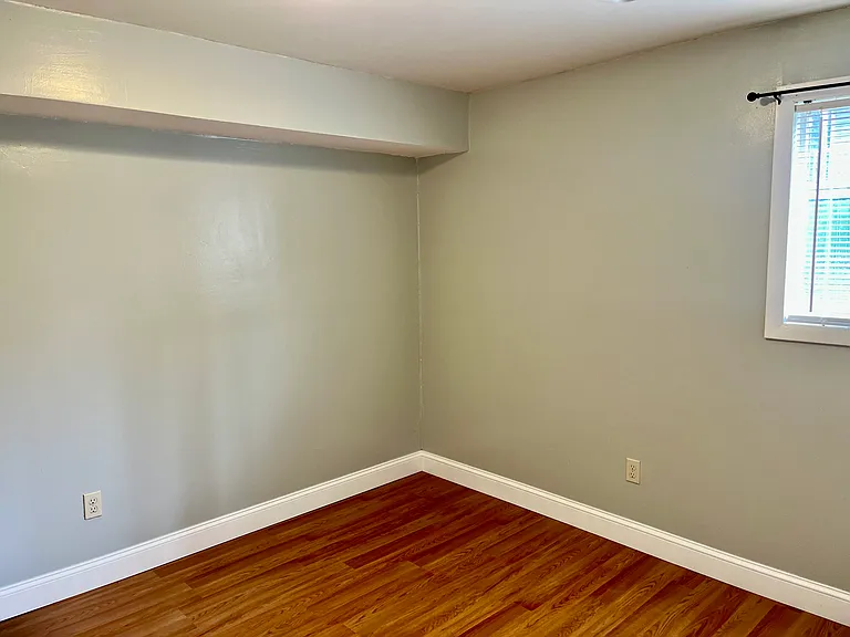 225 Danforth St #3L — Photo 8