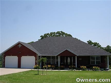 2nd image of 5905 Pear Tree Ln