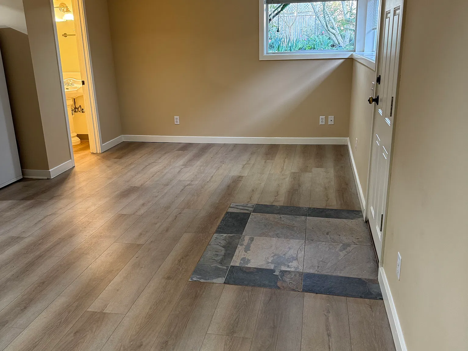 Studio, 400 sqft, $1,675 — Photo 4