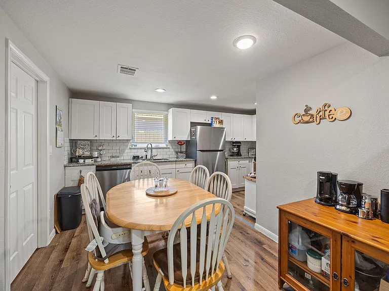 1211 Trimm Ave — Photo 13