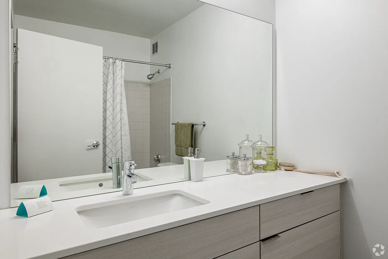 3 bed, 1546 sqft, $5,459 — Photo 3