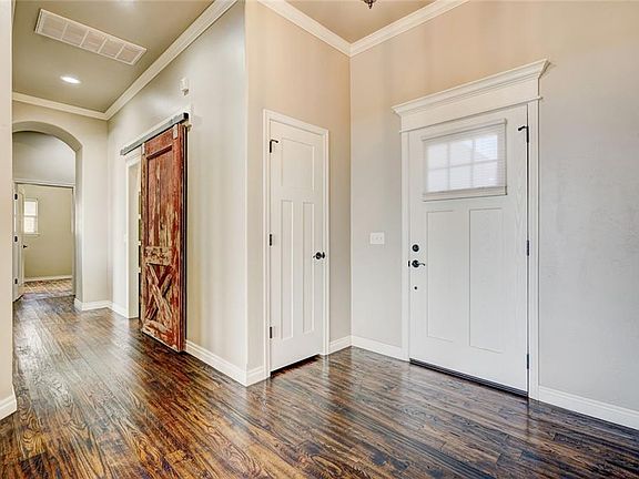5th image of 2208 W Beaver Point Dr