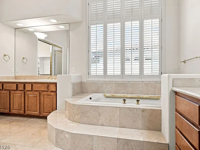 6 Old Marsh Ct — Photo 34