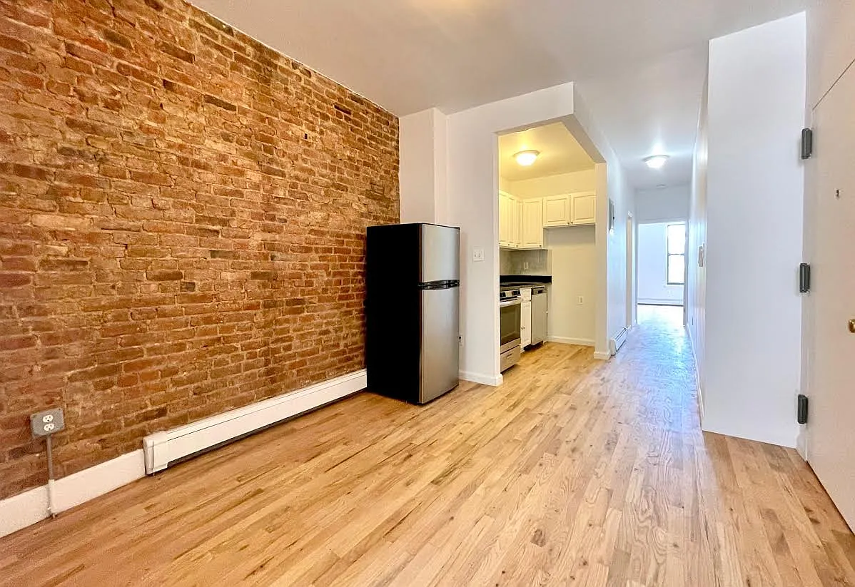 122 Linden Street — Photo 3