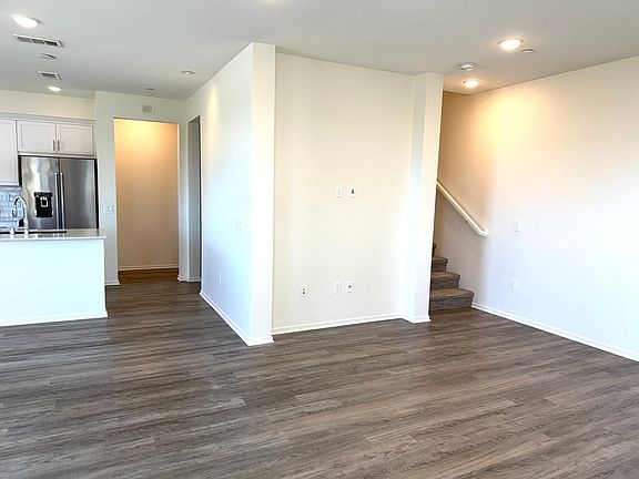 5th image of 5211 Calle Rockfish Unit 92